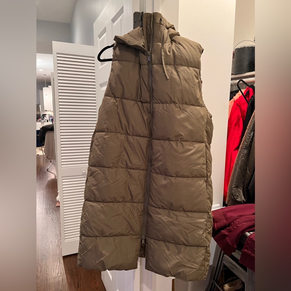 Green puffer vest with hood